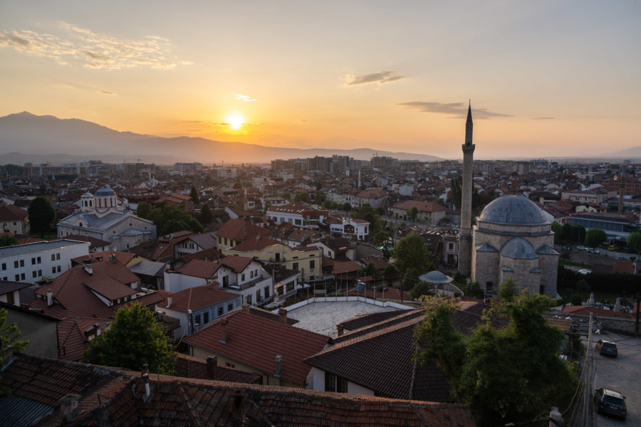 Vue sur Prizren au coucher du soleil