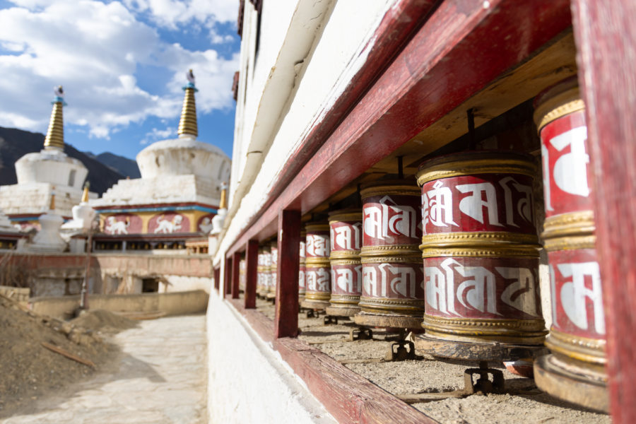 Rouleaux de prière au monastère bouddhiste de Lamayuru au Ladakh