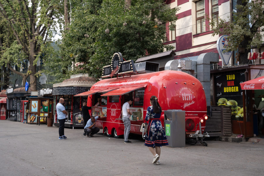 Foodtruck à Broadway, Tachkent, Ouzbékistan