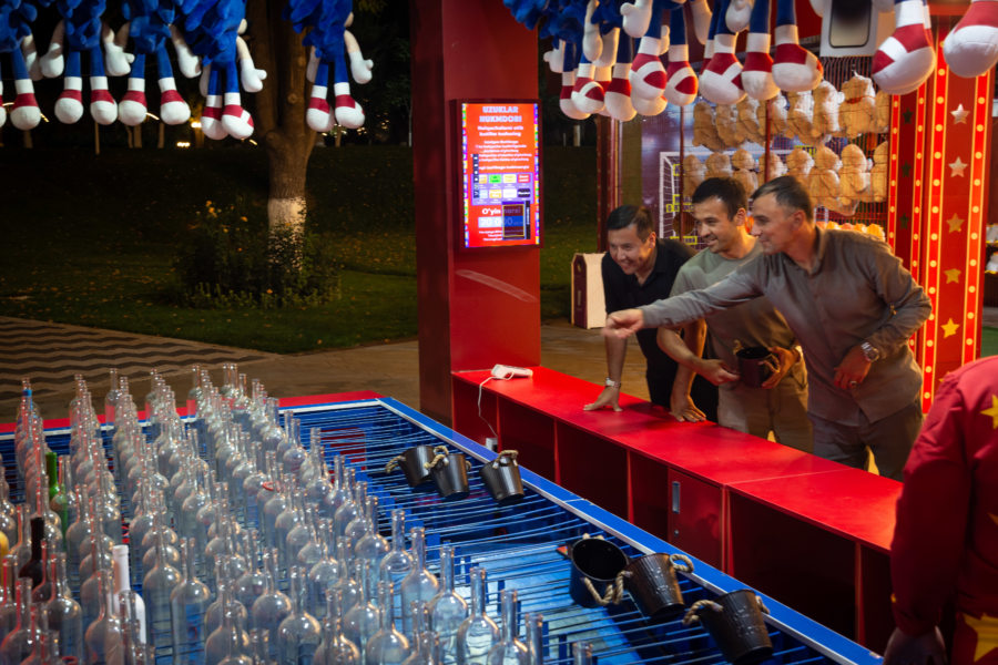 Fête foraine du Magic City park à Tachkent