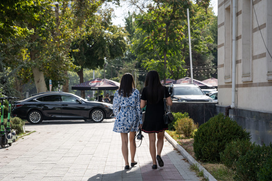 Jeunes filles ouzbèkes à Tashkent
