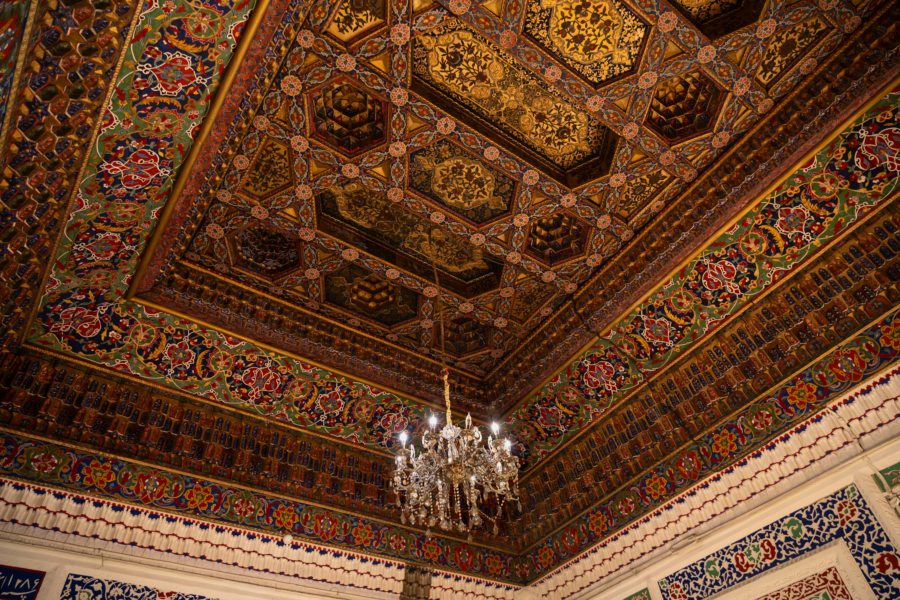 Plafond en bois peint dans le Khan palace de Kokand