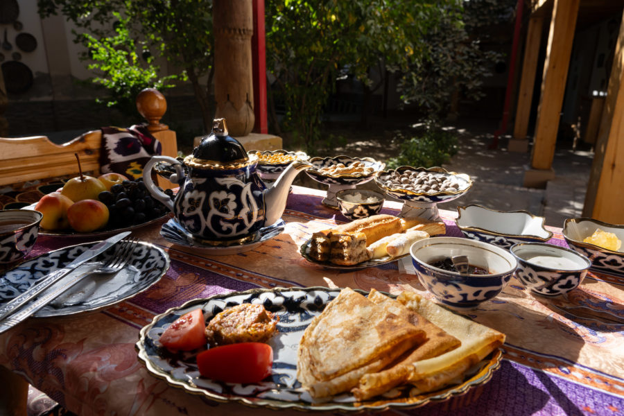 Petit déjeuner ouzbek à Samarcande