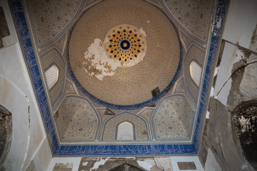 Plafond de la mosquée de Bibi Khanum à Samarcande