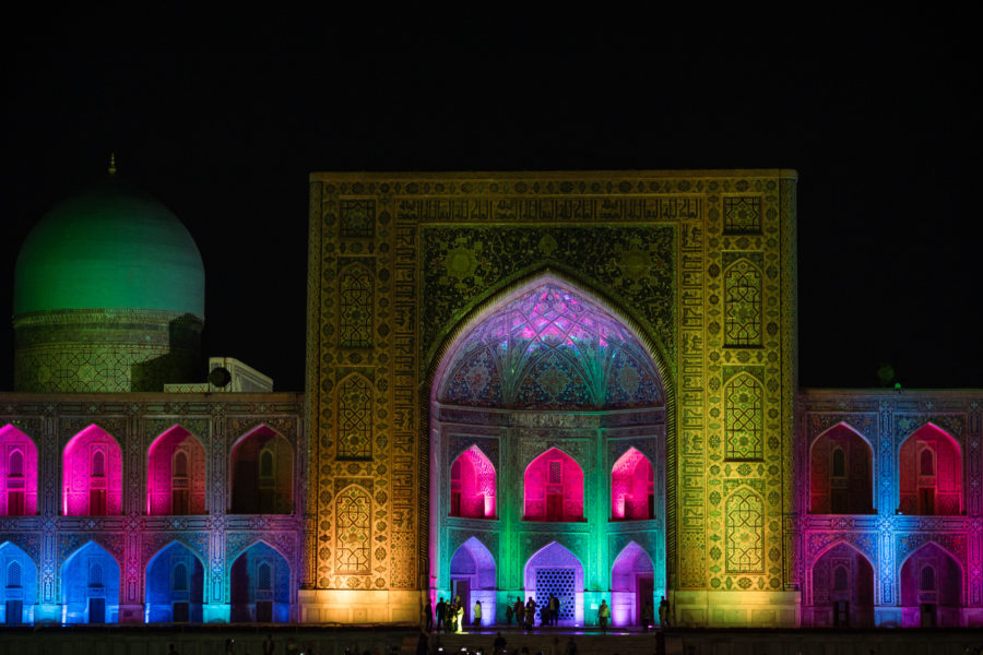 Spectacle son et lumières sur le Registan de Samarcande, Ouzbékistan