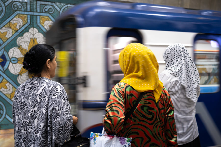 Belle station de métro à Tachkent, Ouzbékistan