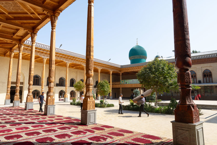 Visite de la mosquée de Khonakokh à Marguilan