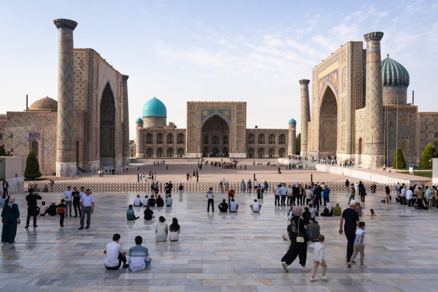 Vue sur le Registan, Ouzbékistan, depuis l'esplanade