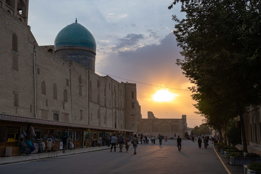 Visite de Boukhara : avenue vers Poi Kalon