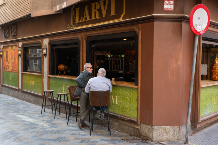 Comptoir de bar à Carthagène en Espagne