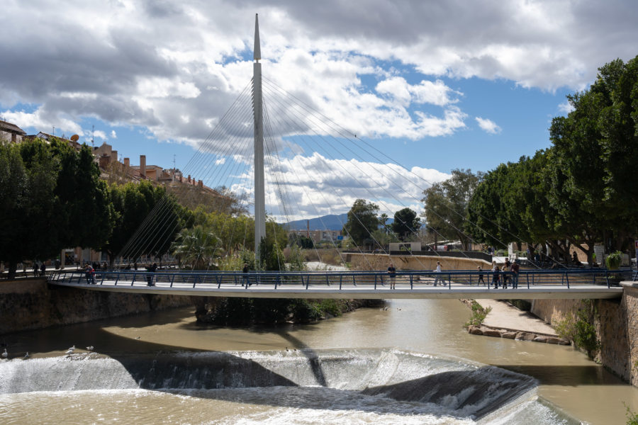 Pont sur le fleuve Segura à Murcie en Espagne